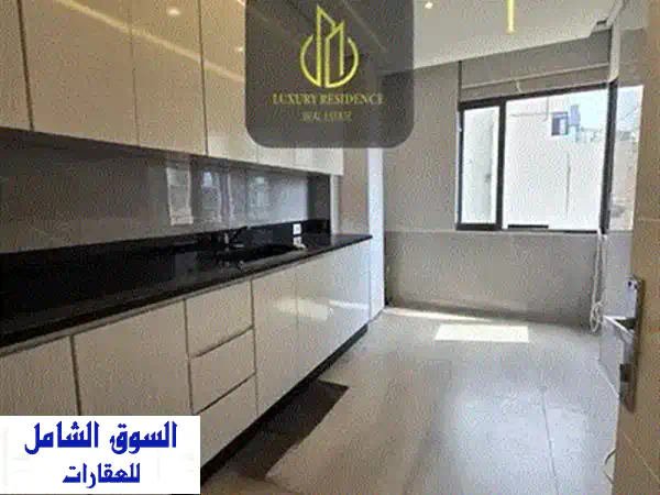 فرصة ذهبية في الروشة، بيروت: شقة فاخرة للبيع 160م² (طابق 9) بإطلالة ساحرة | سعر نهائي $395,000