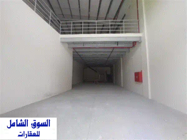 مستودع للإيجار بالجرف الصناعية عجمان | 3900 قدم مربع | موقع استراتيجي | كهرباء 23KW
