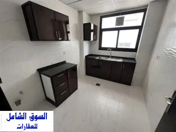 فرصة مميزة للسكن في أحد أفضل مواقع كورنيش عجمان. شقة جديدة  أول ساكن  بتشطيبات حديثة ومساحات ...