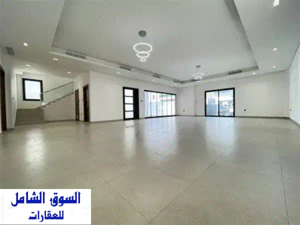 فيلا جميلة ومشرقة للإيجار في أبو فطيرة بمدخل...