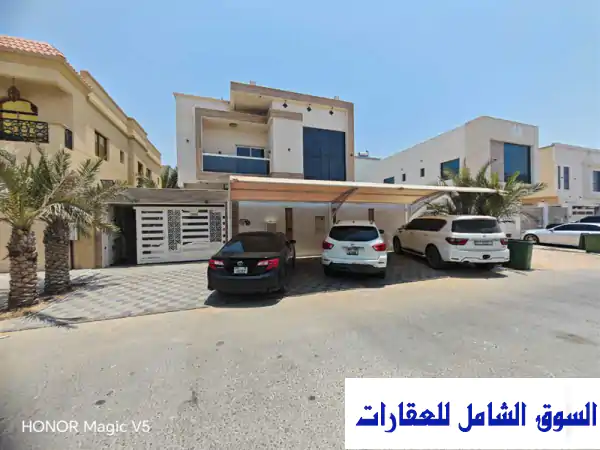 فيلا فاخرة للإيجار بالياسمين عجمان: 5 غرف نوم مفروشة بالكامل، شاملة الكهرباء والماء (120,000 درهم)
