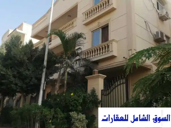 فيلا فاخرة سوبر لوكس للبيع التجمع الخامس - بجوار...