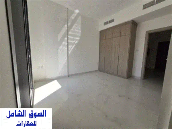 إيجار شقة راقية 'أول ساكن' بالعالية | غرفة وصالة بتشطيبات حديثة | سهولة الوصول لدبي والشارقة
