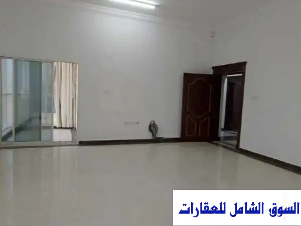 فيلا دوبلكس بمدينة العين منطقة البطين للإيجار في