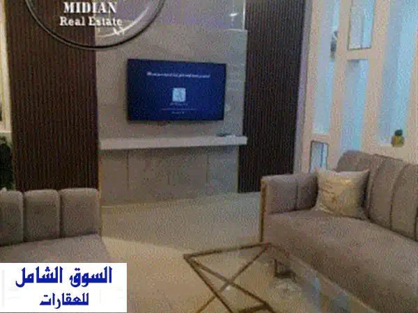 شقة أرضية مفروشة فاخرة للبيع بأم السماق 100م مع تراس...