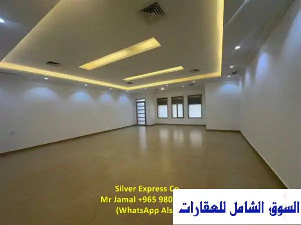فيلا فاخرة للإيجار في أبو فاطرة طابق أرضي 4 غرف...