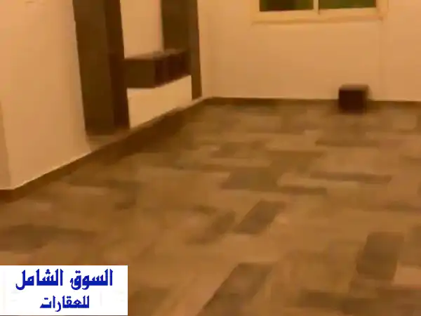 للإيجار شقة في إشبيلية قطعة 4 تتكون من 3 غرف نوم...