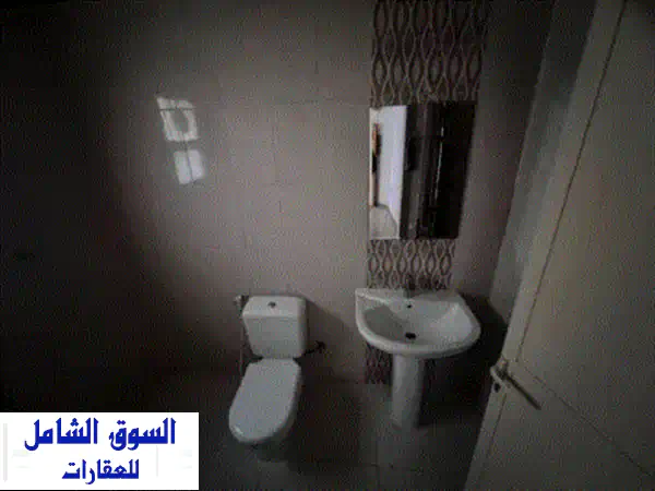 استوديو للإيجار السنوي الروضة 2  الإيجار 19000 درهم سنويا. الدفع على 4 دفعات مساحة كبيرة مطبخ ...
