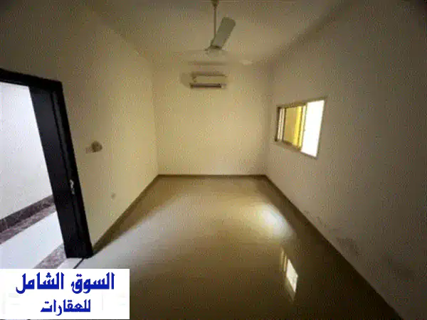 استوديو للإيجار السنوي الروضة 2  الإيجار 19000...