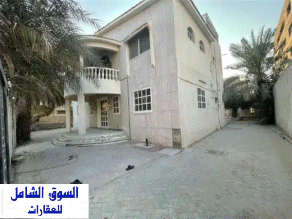 للبيع فيلتان في عجمان  النعيمية موقع استراتيجي...