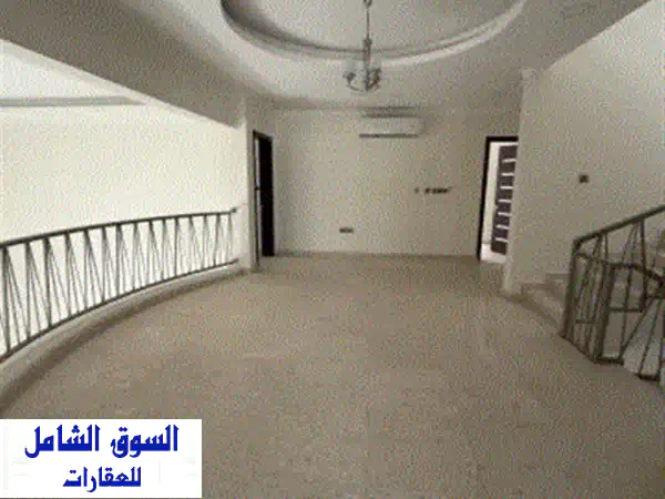 للإيجار فيلا فخمة مودرن في الزلاق، طابقين. تتكون من صالتين كبيرتين، غرفة طعام، مطبخ داخلي، وغرفة ...