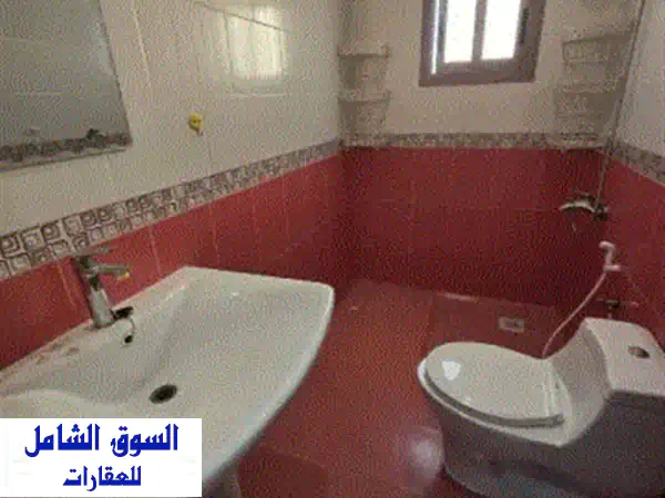 شقة للإيجار شامل الكهرباء مع المكيفات في سار....