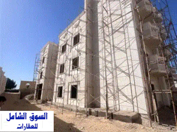فيلا دبل فيس بالعبور الترفيهي 1160 متر 7 شقق كل دور علي شقتين ب البدروم علي الشارع العمومي للطرفيهي ...