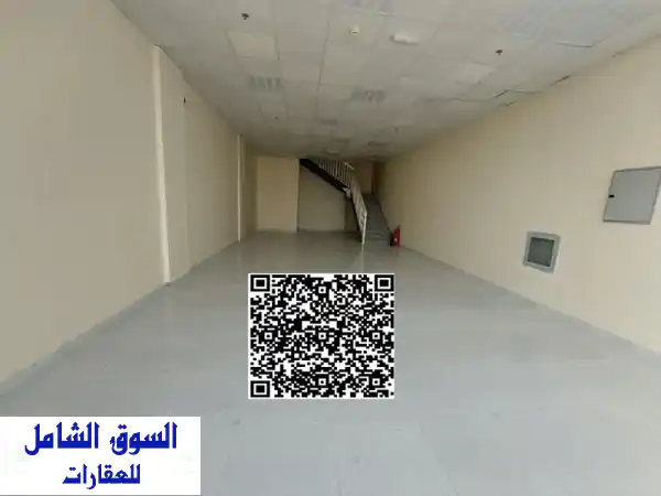 محل مجهز بالكامل مع ميزانين على الشارع الرئيسي...