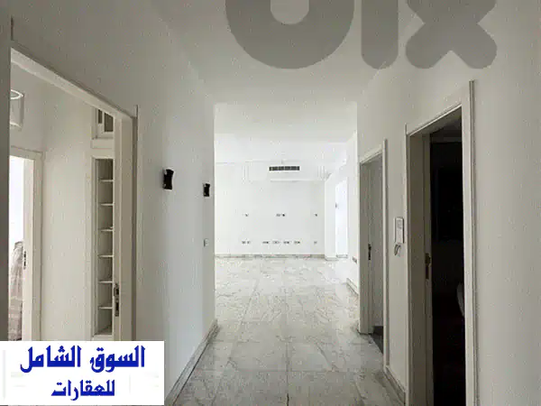 شقة فخمة وواسعة للايجار في فردان | 3 غرف نوم رئيسية، موقع حيوي وهادئ