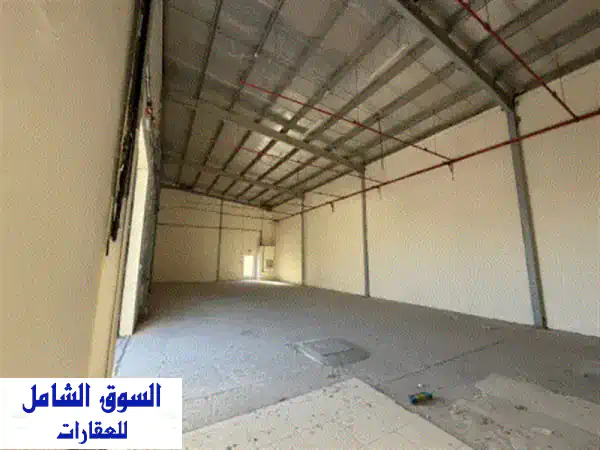 للإيجار حوطة في المنطقة الصناعية 18 بمساحة 20000 قدم مربع، مع مستودع بمساحة 3500 قدم مربع. مناسبة ...