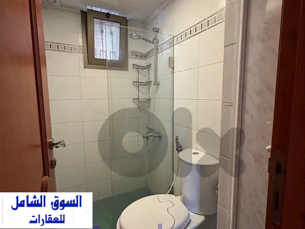 فيلا فاخرة للإيجار في النقاش، لبنان: إطلالات بحرية وجبلية ساحرة وحديقة خاصة