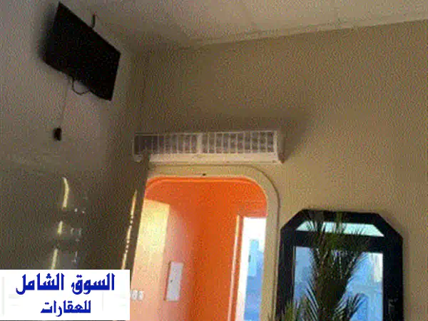 عندي محل جاهز للتقبيل كامل وجديد والألات كاملة...