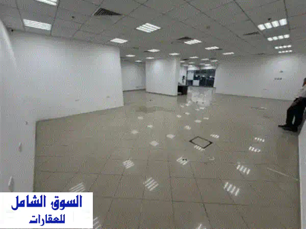 محل تجاري للإيجار السنوي  موقع استراتيجي في...
