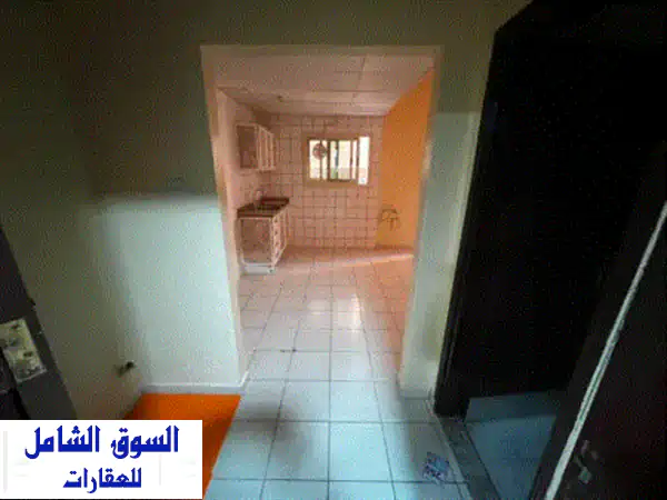 استوديو واسع بأفضل سعر في النعيمية 1 بجوار فندق العين، يتميز بمساحة كبيرة، تشطيبات ممتازة، تكييف ...