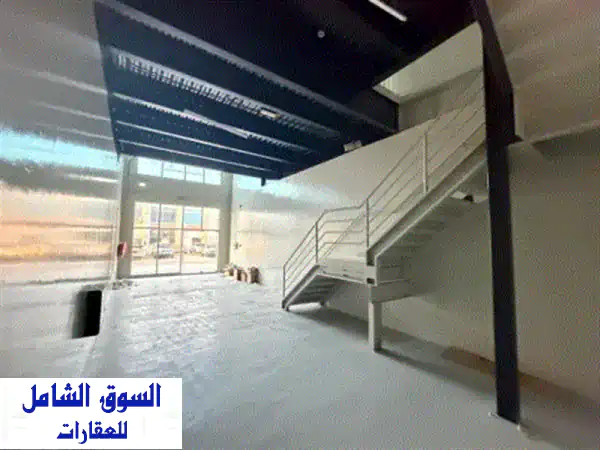 فرصتك الذهبية: شو روم فاخر للإيجار بموقع...