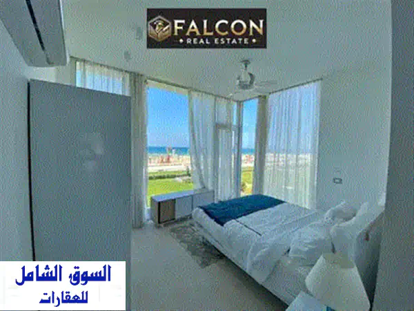 شاليه للبيع الساحل الشمالي: صف أول بحر بقلب المارينا | فيو بانورامي | تشطيب فندقي فاخر