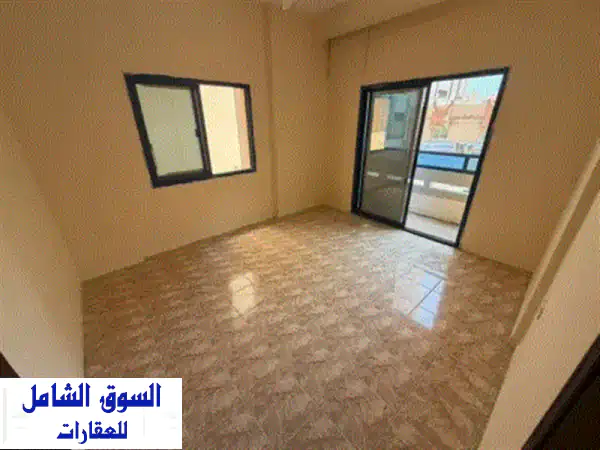شقة غرفتين وصالة بمساحة كبيرة وتقسيمات داخلية...