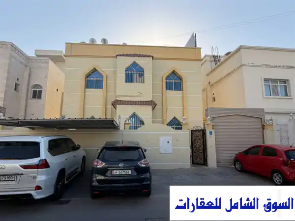للبيغ فيلا مؤجرة 19000 ريال في معيذر للبيع الريان