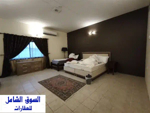 فيلا مركبة مفروشة مكونة من 3 غرف نوم وصالة في جد الحاج للإيجار. 750 دينار بحريني / حصرية عوالي. ...