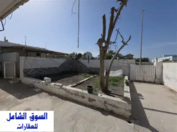 🌟 بيت شعبي مميز للإيجار في الحديبة | 3 غرف نوم، صيانة جديدة وموقع حيوي بجانب مستشفى سيف علي