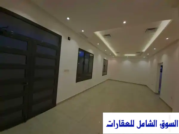 دور ارضي في الفنيطيس مع ديوانية 5 غرف ماستر...