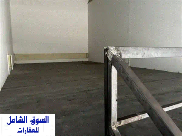 مستودع للإيجار السنوي في الجرف الصناعية 1 عجمان، بمساحة 1500 قدم مع ميزانين، في موقع استراتيجي ...