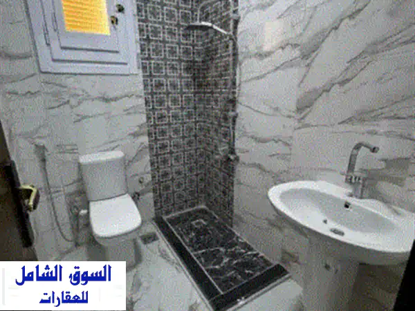 لقطة للبيع بالتقسيط شاليه أرضي بحديقة داخل قرية الروضة الكيلو 71 في الساحل الشمالي. الشاليه يتميز ...