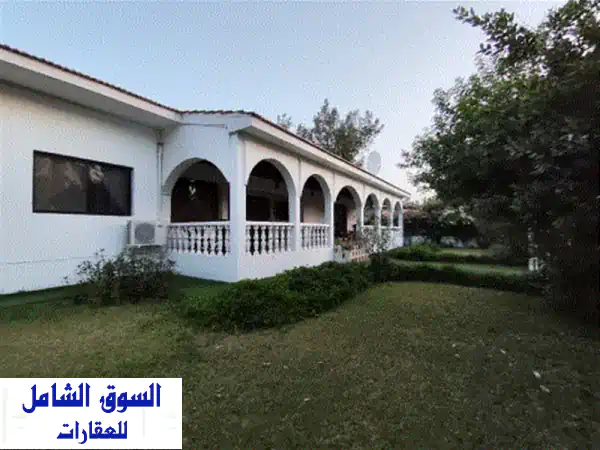 فيلا مركبة مفروشة مكونة من 3 غرف نوم وصالة في جد...