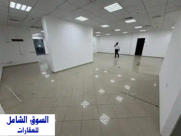 محل للإيجار السنوي بالقرب من كورنيش عجمان وفندق...