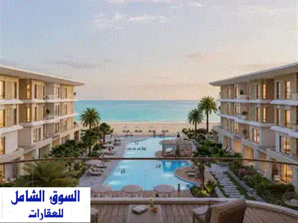 شاليه للبيع رأس الحكمة: اسمع صوت البحر | صف أول فيو بانورامي 120م | ألترا لوكس بسعر اللونش