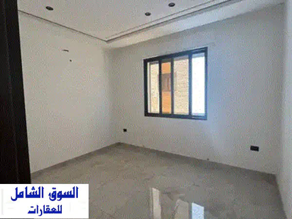 شقة ارضية 154 م + ترس 40 م +كراج خاص ويوجد طوابق واخير مع روف في البنيات