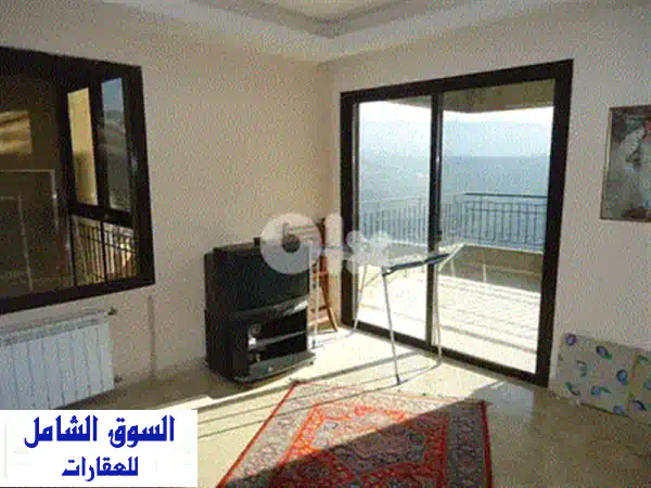 شقة فاخرة للبيع في المنصورية 275م² | مفروشة بالكامل، إطلالة جبلية، 3 غرف ماستر 3