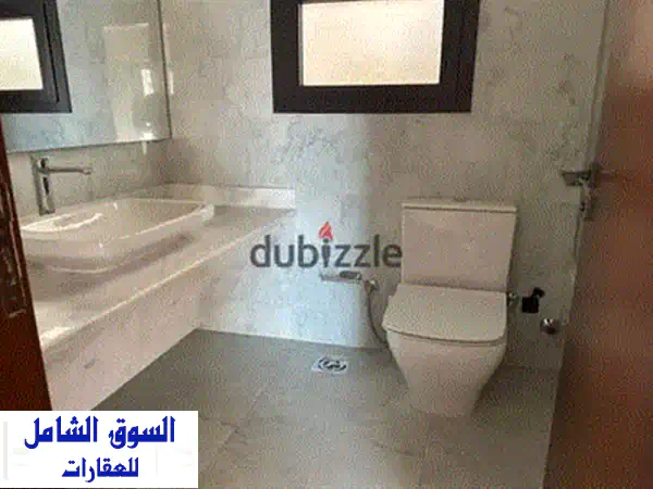 شقة متشطبة بموقع مميز استلام فوري في كورت يارد في بيفرلي هيلز دقائق من اركان بلازا الشيخ زايد 4