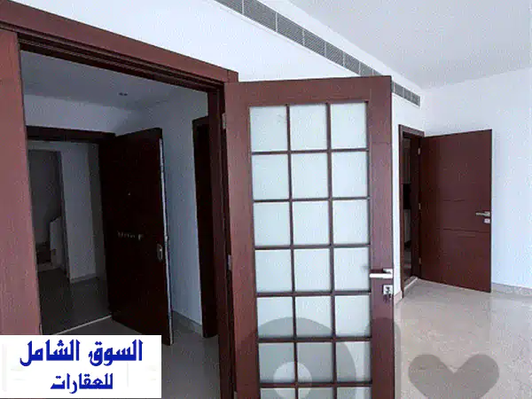 فرصة استثنائية: شقة فاخرة للبيع في كراكاس، رأس بيروت - 212م² - تصميم راقٍ وموقع مرموق 2