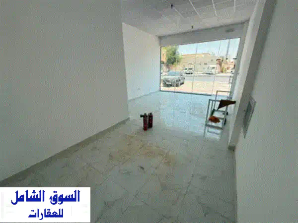 فرصة استثمارية مميزة في المويهات 2 عجمان، محل...