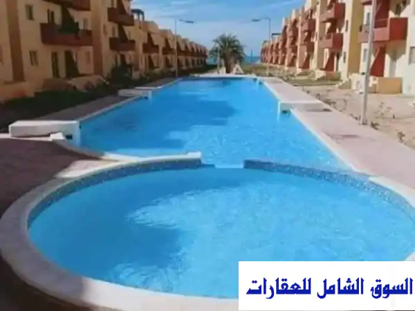 إجازتك المثالية في رأس سدر! 🌴 2 شاليه مكيف مفروش بالروف للايجار بمينا ريزورت 2 - شاطئ رملي وشاليهات بجانب بعض مباشرة من المالك