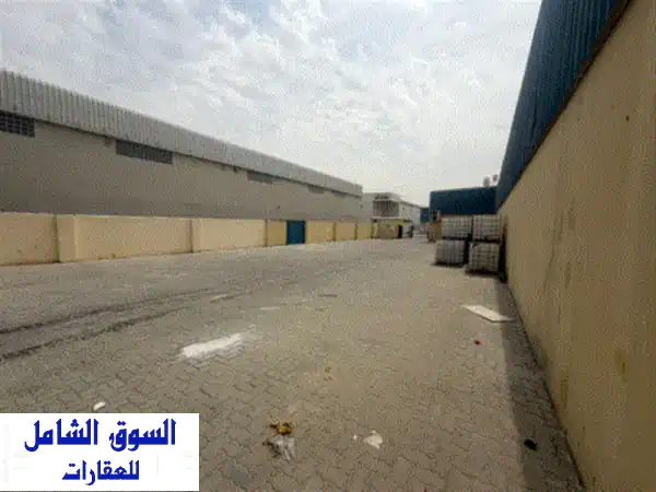 حوطة للإيجار بالشارقة الصناعية 18 | 10000 قدم² | موقع استراتيجي، مكاتب ومستودع | مرونة دفع