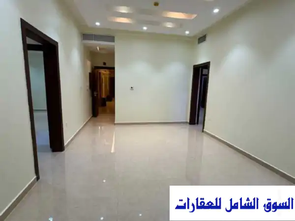 للإيجار شقة بحولي نصف مفروشة 3 غرف ماستر في ميدان حولي