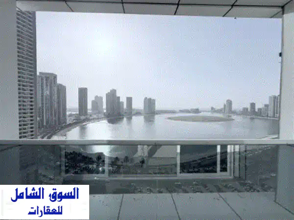 للبيع شقة فاخرة في برج أساس  التعاون، الشارقة. 3 غرف نوم واسعة. صالة كبيرة بإطلالة بحرية كاملة. 2 ... 3