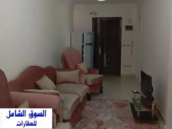 فرصة حقيقة شقة مفروشة للإيجار السنوى لمحبي السكن الراقى والخصوصية عالشارع خالد ابن الوليد الرئيسى