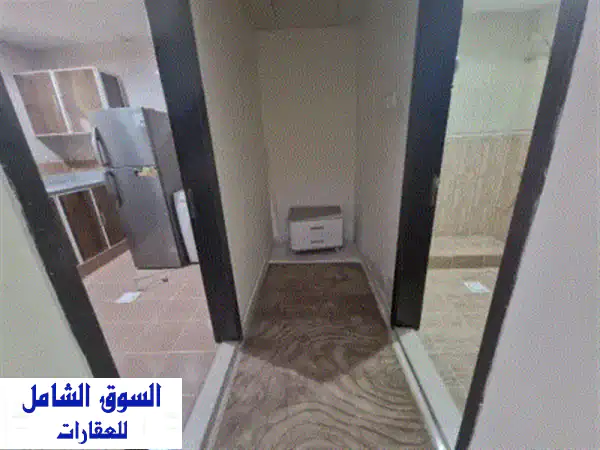 استوديو جديد، ساكن ثاني، مع بالكونة في الراشدية 1، مطبخ منفصل، شامل جميع الفواتير والانترنت، جاهز ...