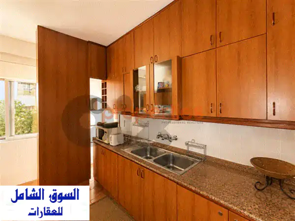 شقة فاخرة للإيجار في الحازمية، لبنان - 3 غرف نوم واسعة - موقع استراتيجي | CPCH49
