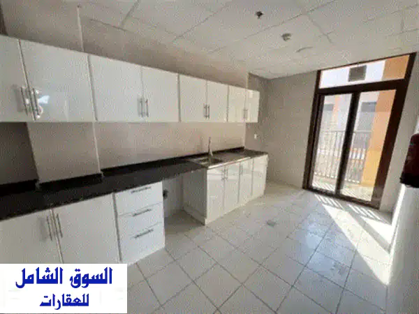 للإيجار السنوي  بناية كاملة في الشارقة، المجاز 2  شارع الوحدة تفاصيل العقار:<br/> المساحة: 18,000 ...