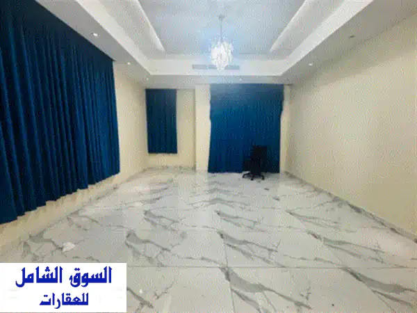 فيلا فاخرة للإيجار في الزاهية عجمان: واحتك الخاصة...